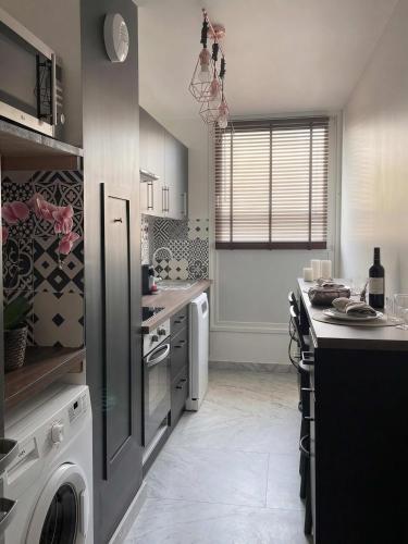 Spacious Family Apartment near Pere Lachaise