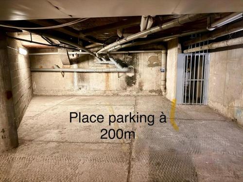 La Parenthèse Rose-Balneo,terrasse et parking