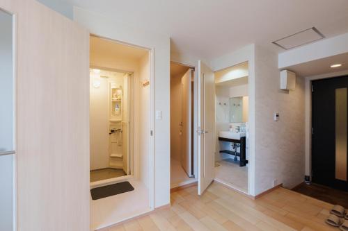 青葉邸-NIPPONBASHI Apartments-3 Min Walk to Kuromon Market