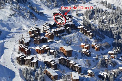 Résidence Creux De L Ours D - 2 PIÈCES ENTIEREMENT RENOVÉ SUPERBE VUE VALLÉE SKIS AUX PIEDS MAE-9454