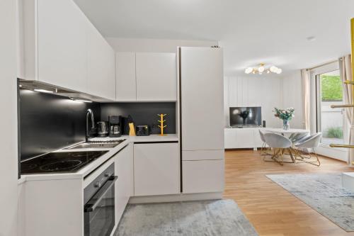 1-BR with Outdoor Space - Onsite Parking for 19,90 per Day