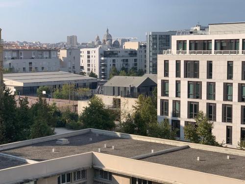 Cocon marseillais Silo balcon, clim & parking