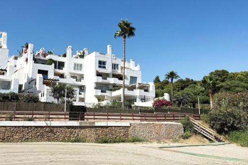 Estepona beach, garden & marina Residence