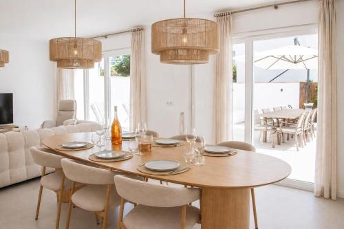Estepona beach, garden & marina Residence
