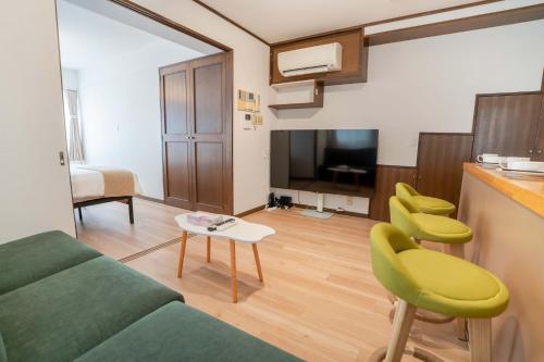 JR Okubo Station 4 Min Walk JR Yamanote Shin Okubo 8 Min Walk Shinjuku 1 Stop Spacious 75sqm 2BR Beautiful Night Views Vibrant Shopping District Sleeps 6