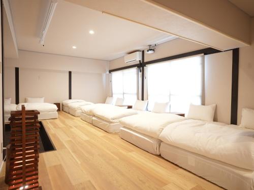 Tasone Stay OSAKA FMK101
