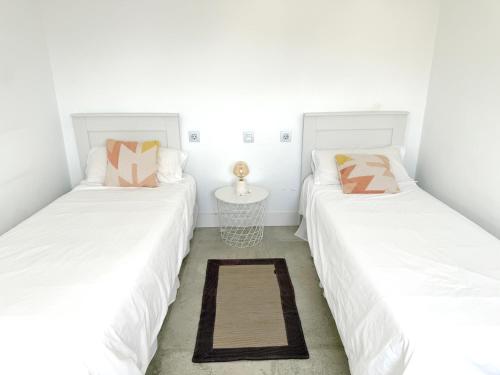 Moderno y completo apartamento frente al mar