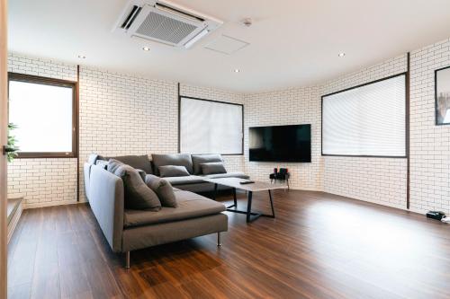 Tasone Stay OSAKA SEK3F