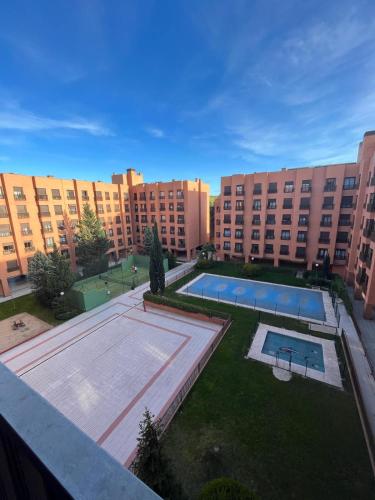Full equipped flat with pool in Madrid