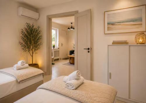 Vouliagmeni Hermes Coastal Residence Athens