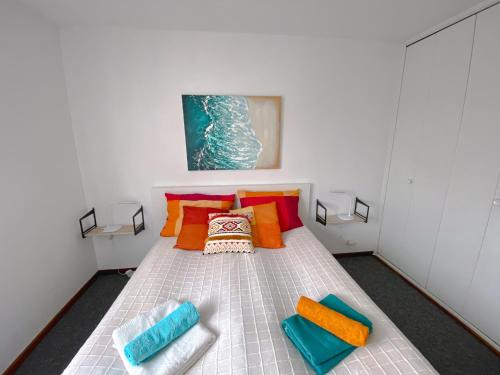 Ferienwohnung mit Meerblick, Pool und Tennisplätzen