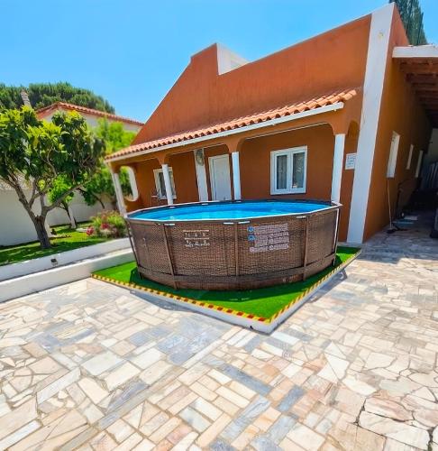 Family-Friendly Villa with Private Pool & Rooftop Oasis