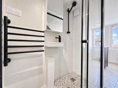 Le Marais Studio Apartment Near Place des Vosges