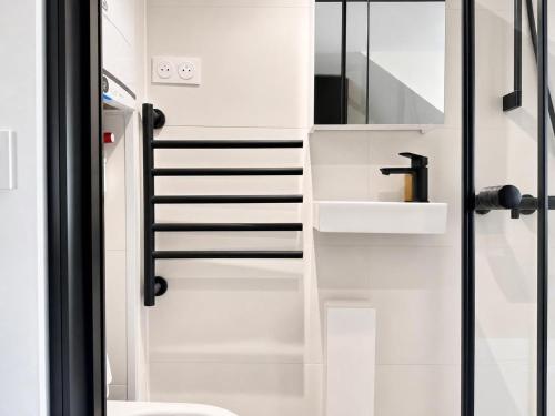 Le Marais Studio Apartment Near Place des Vosges