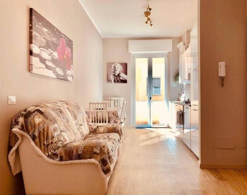 La Dolce Vita Blossom Luxe Home in Central Milan
