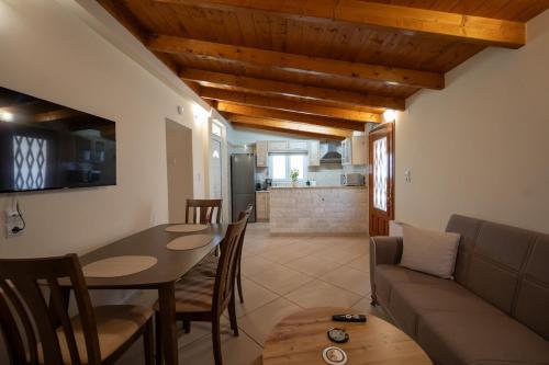 Filias Family Home by Home Sweet Home