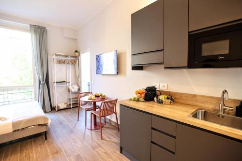 Luma Milano - 2 steps Metro - Duomo&Linate Direct - AC - Balcony