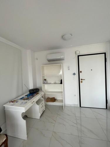 Studio with breathtaking view in Panorama Voula