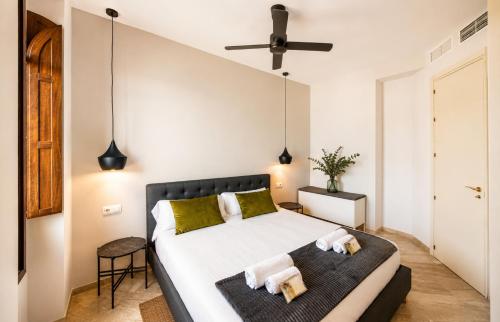 EXCLUSIVE TRIPLEX WITH PRIVATE TERRACE