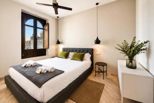 EXCLUSIVE TRIPLEX WITH PRIVATE TERRACE