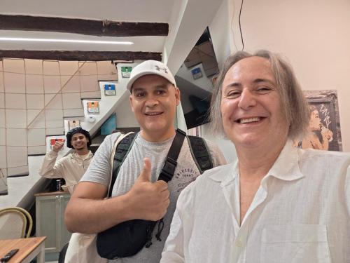 al centro di napoli accanto al Crist0 velato