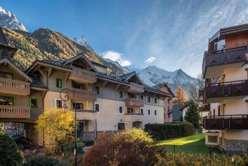 La Ginabelle – vue Mont Blanc avec piscine