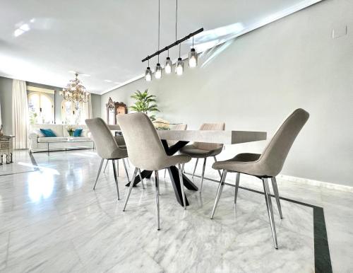 Luxurious Villa on the Golden Mile of Marbella