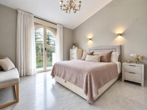Luxurious Villa on the Golden Mile of Marbella