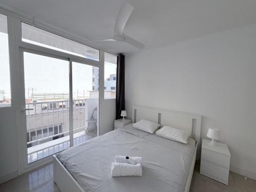Central Room Los Cristianos