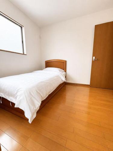 Kyoharu Stay a quiet house with direct access to Namba and Umeda Convenience store 30 seconds away on foot