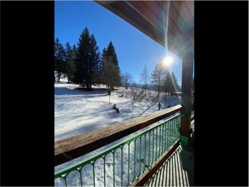 Résidence Lauzieres - Appartement 3 pièces pour 8 personnes skis aux pieds et proche des commerces dans le village du Charvet à Arc 1800 MAE-4484