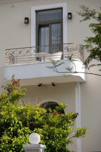 Epavli Boutique Luxury Suites