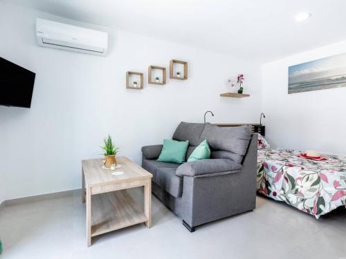 1 Charming Apartment in Las Americas