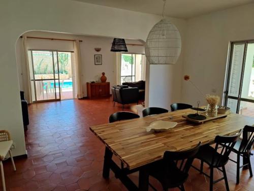 Villa in Albufeira with private pool 800m from Beach