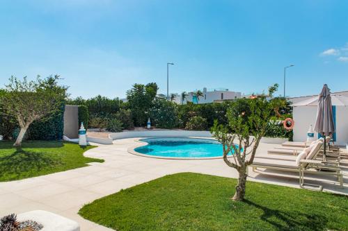 Villa Óscar by Garvetur