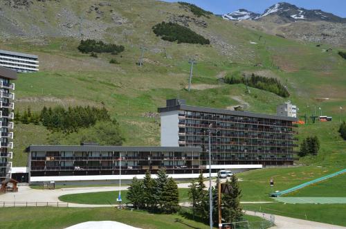 Résidence Aravis - Ski aux pieds studio 3 personnes au coeur des Ménuires MAE-5834