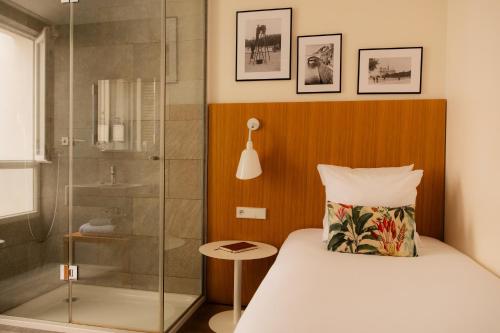 9Hotel Republique