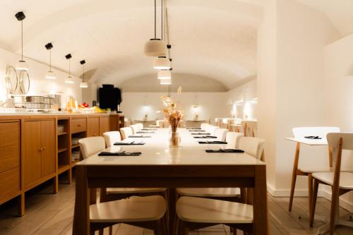 9Hotel Republique