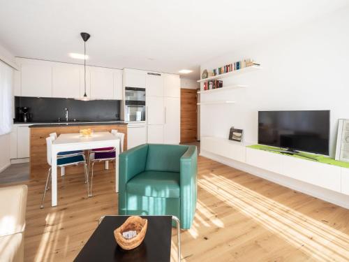 Apartment Val Signina 5-2 by Interhome