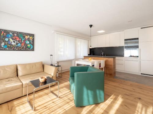 Apartment Val Signina 5-2 by Interhome