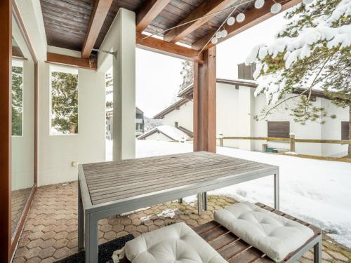 Apartment Collina 5i-02 by Interhome