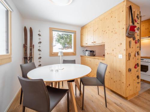 Apartment Collina 5i-02 by Interhome