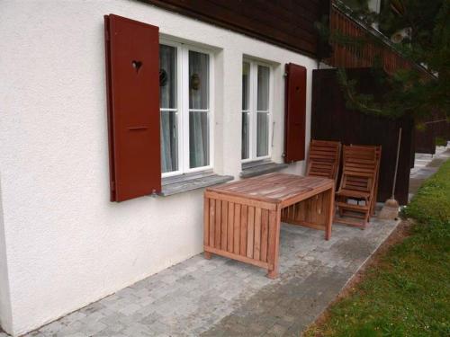 Apartment Oberland Nr- 3 Appartement-Fewo- Dusche oder Bad- WC 8-Bettwohnung by Interhome