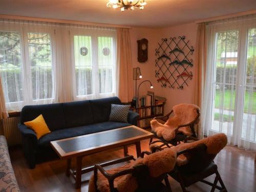 Apartment Oberland Nr- 3 Appartement-Fewo- Dusche oder Bad- WC 8-Bettwohnung by Interhome