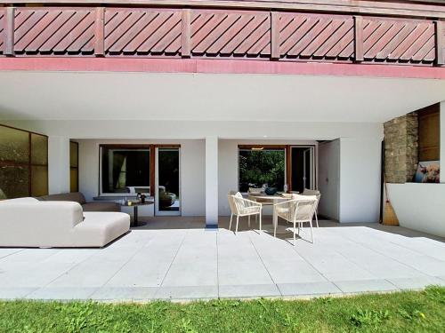 Apartment Les Ambassadeurs B 3 by Interhome