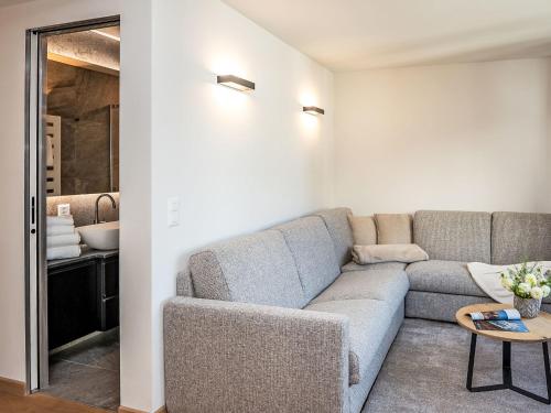 Apartment Chesa Zentrum 10B by Interhome