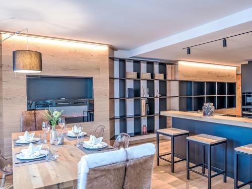 Apartment Chesa Zentrum 10B by Interhome