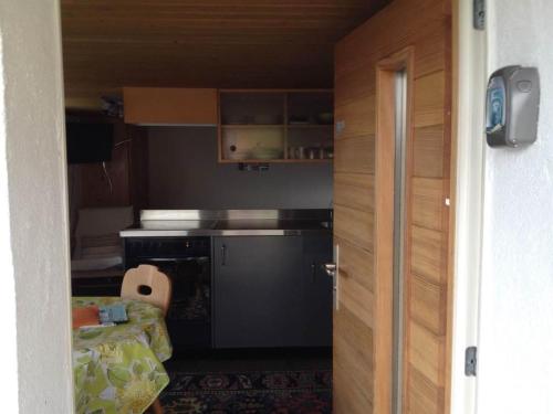Apartment Sunneschy EG Süd Appartement-Fewo- Dusche- WC 2 1-2 Zimmerwohnung- 3-Betten by Interhome