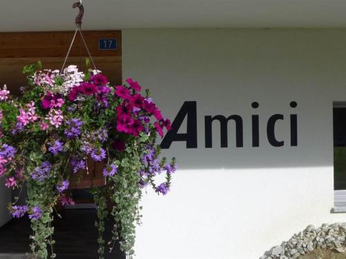 Apartment Amici 1- OG West Appartement-Fewo- Dusche und Bad- WC by Interhome
