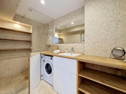 Apartment Ulysse Port de Plage-2 by Interhome